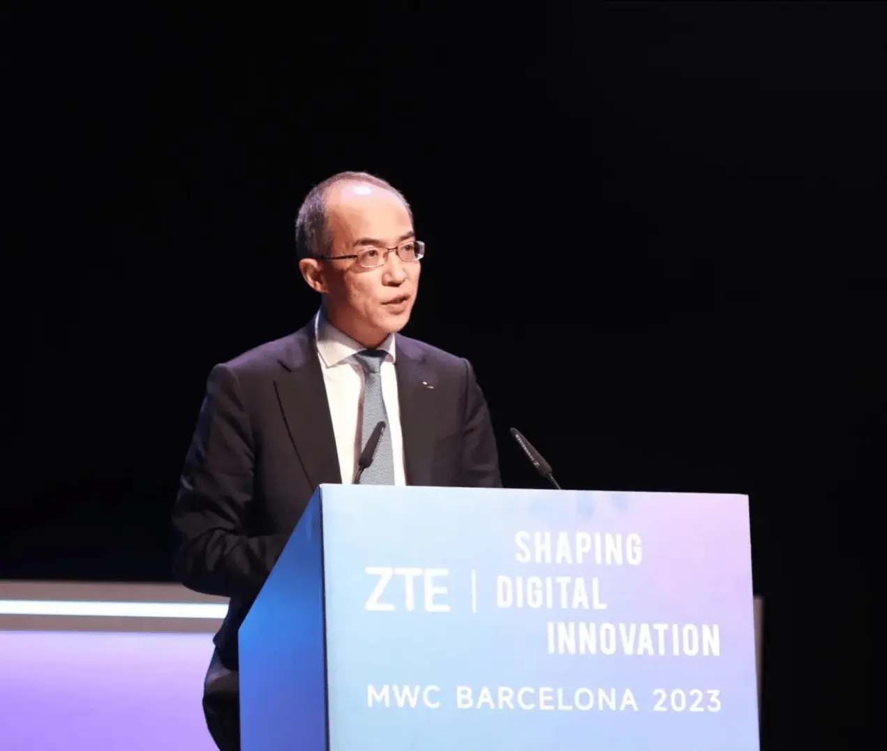 Xu Ziyang, Executive Director and President of ZTE holds Global Industrial Innovation Forum